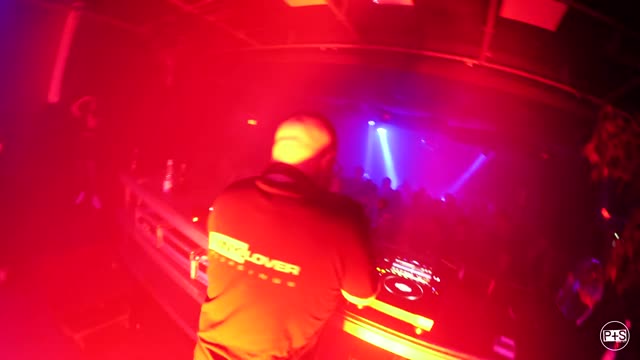 Disscut live — clip 4